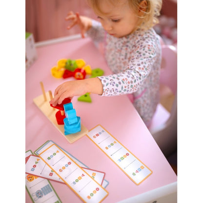 Montessori Puzzle Pyramid With Animals